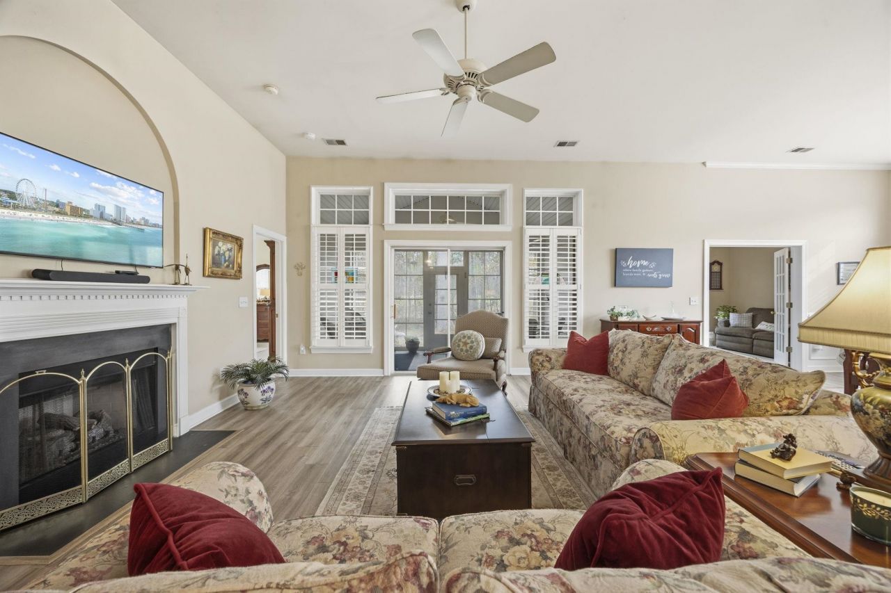 4542 Firethorne Dr. Photo 6