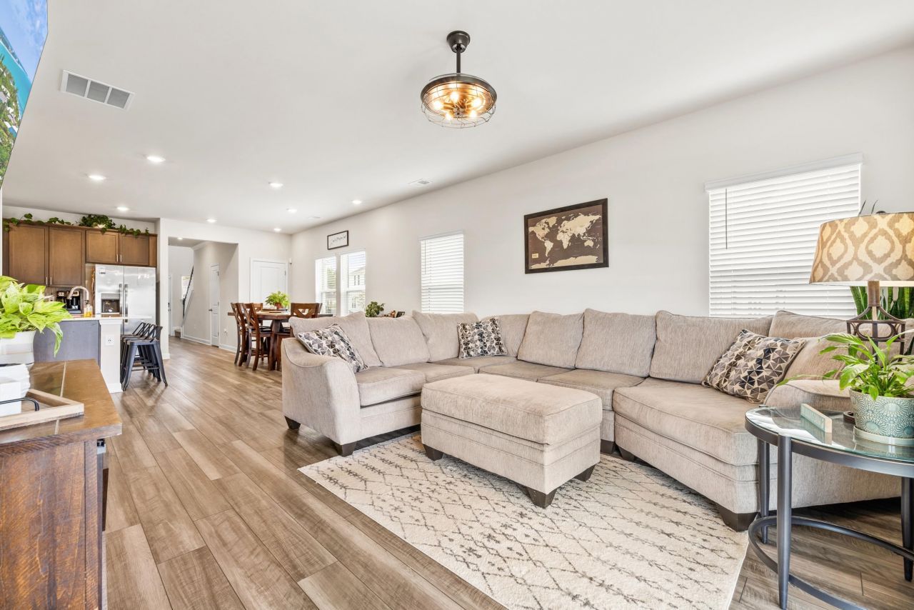 2321 Copper Creek Loop Photo 8