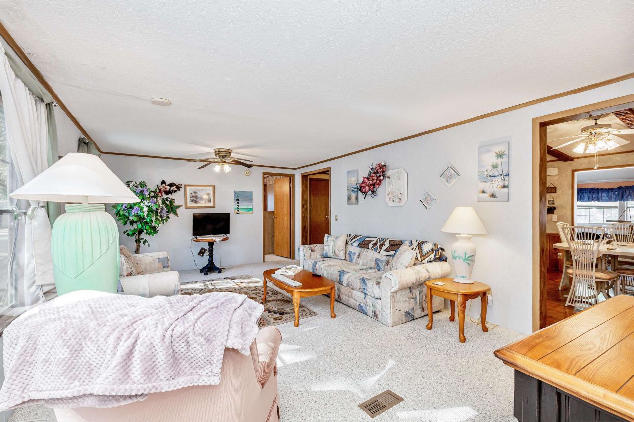 494 Clubhouse Rd. Photo 9