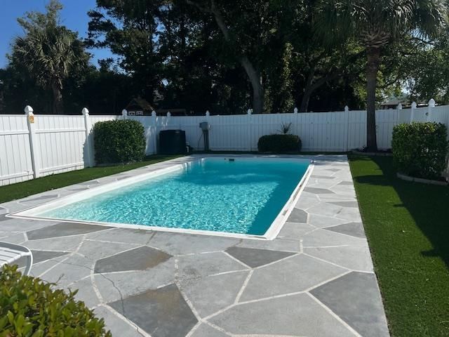 114 7th Ave. S Photo 28