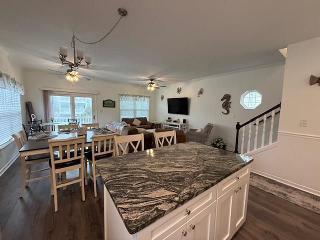 114 7th Ave. S Photo 4