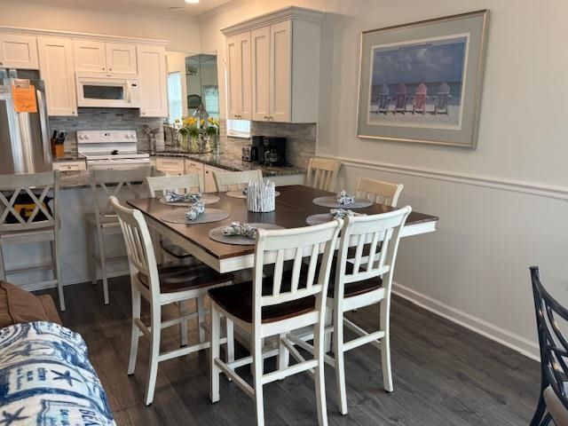 114 7th Ave. S Photo 5