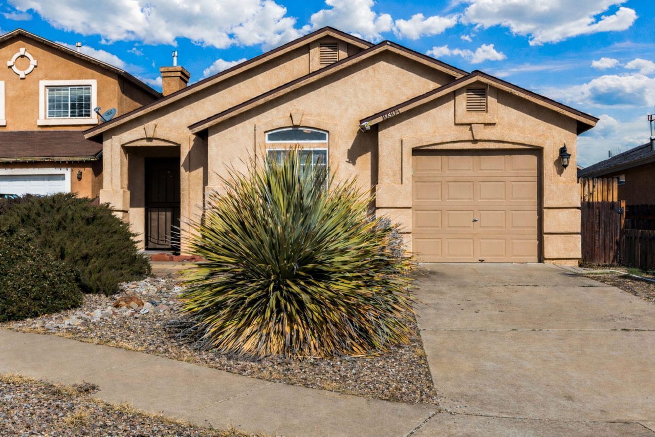 10304 Round Up Place Sw, Albuquerque, NM 87121 Main Photo