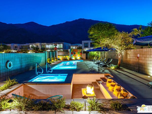 588 E San Lorenzo Road, Unit 203, Palm Springs, CA 92264