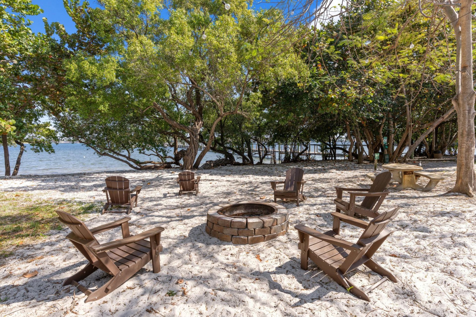 16 Via Lago, Boynton Beach, FL 33435 Photo