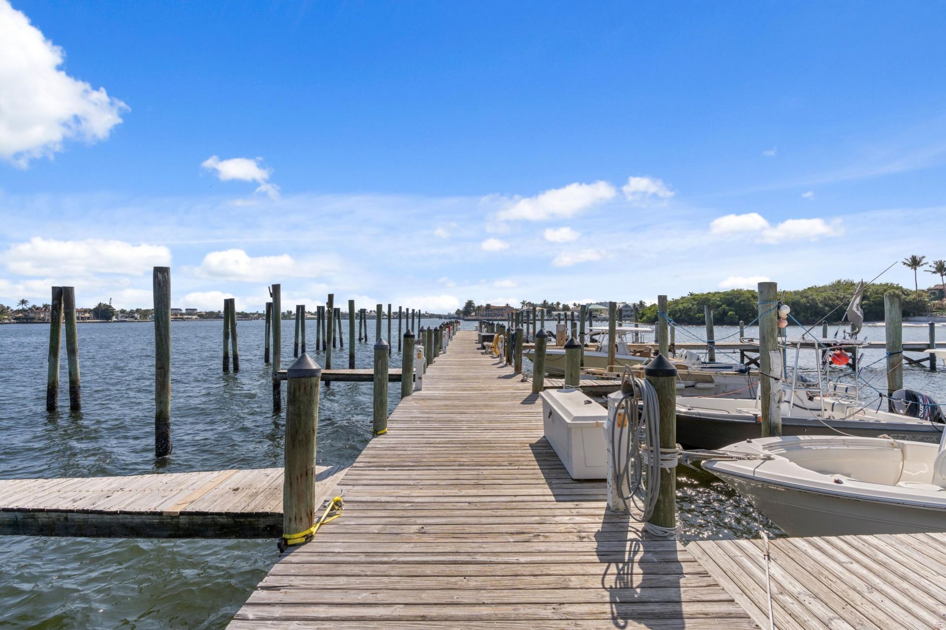 16 Via Lago, Boynton Beach, FL 33435 Photo