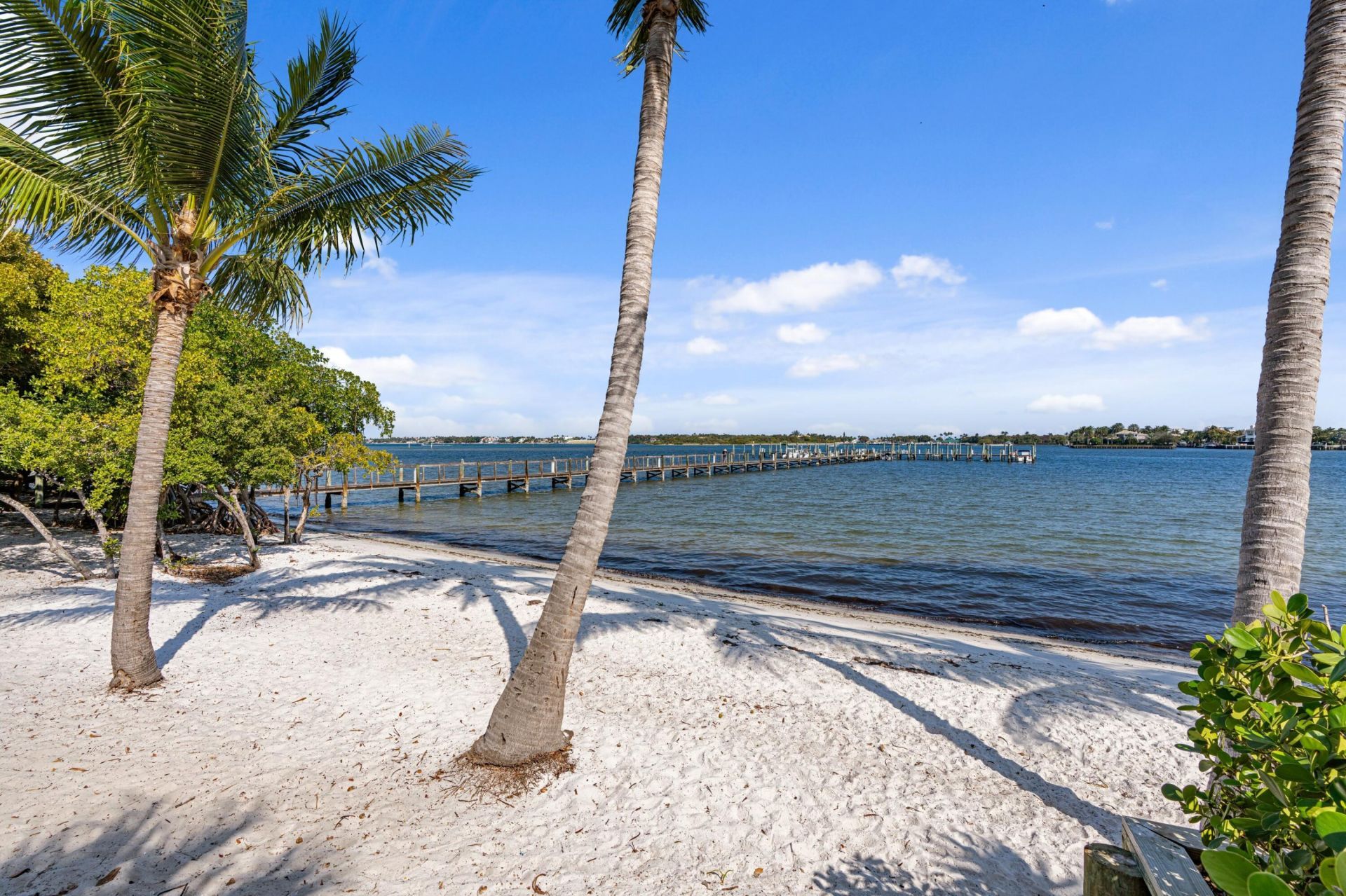 16 Via Lago, Boynton Beach, FL 33435 Photo