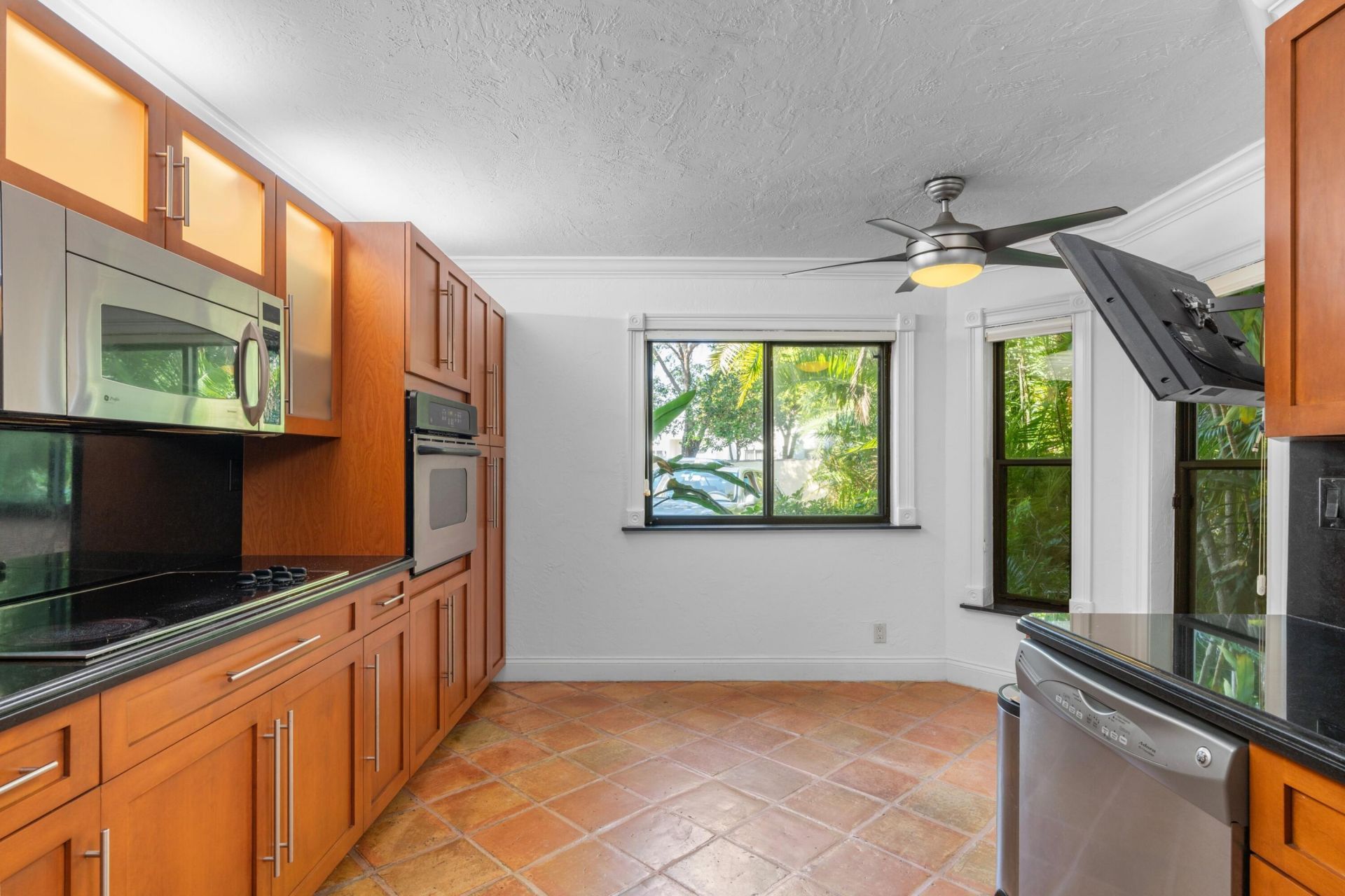 16 Via Lago, Boynton Beach, FL 33435 Photo
