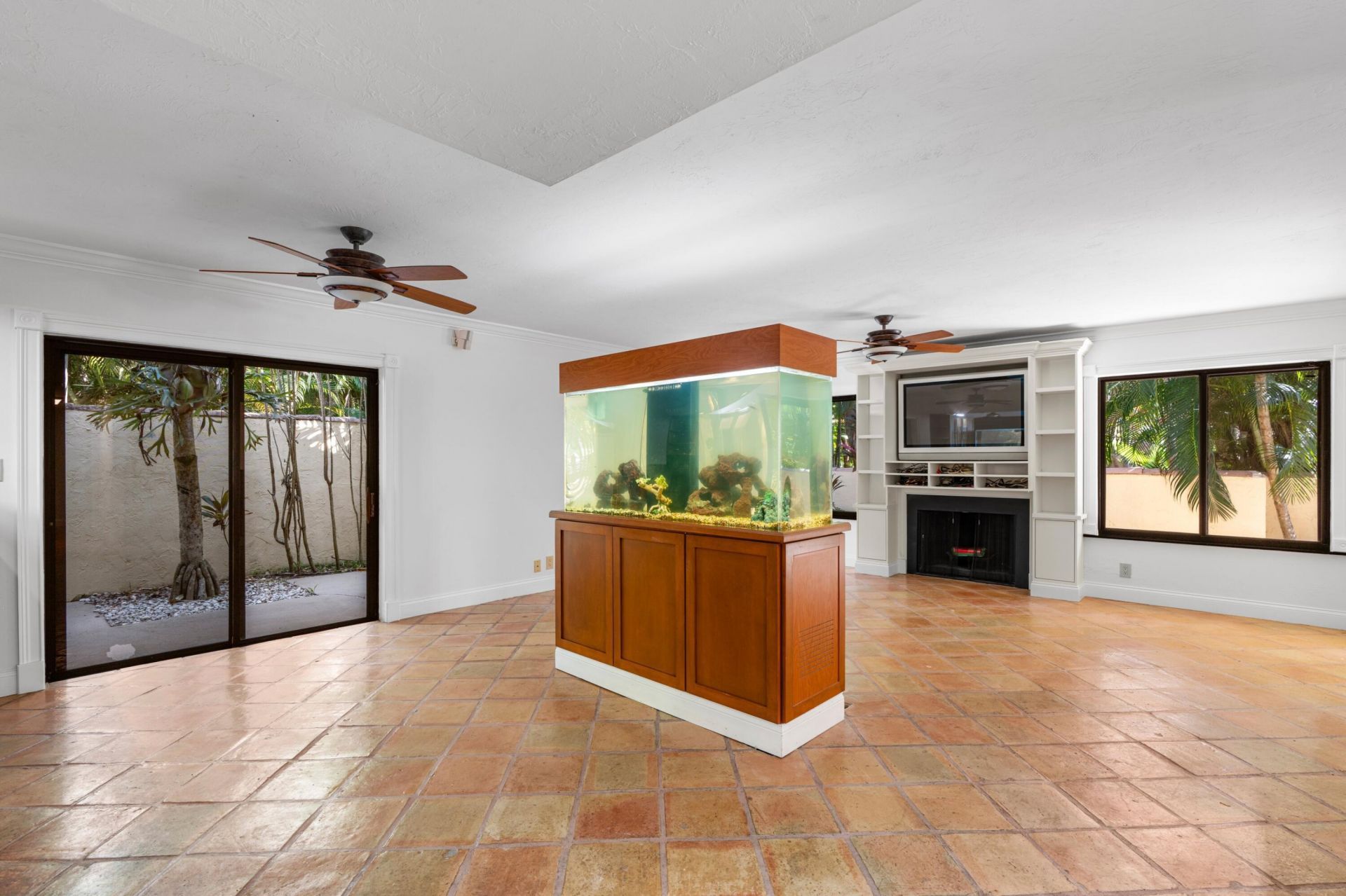 16 Via Lago, Boynton Beach, FL 33435 Photo