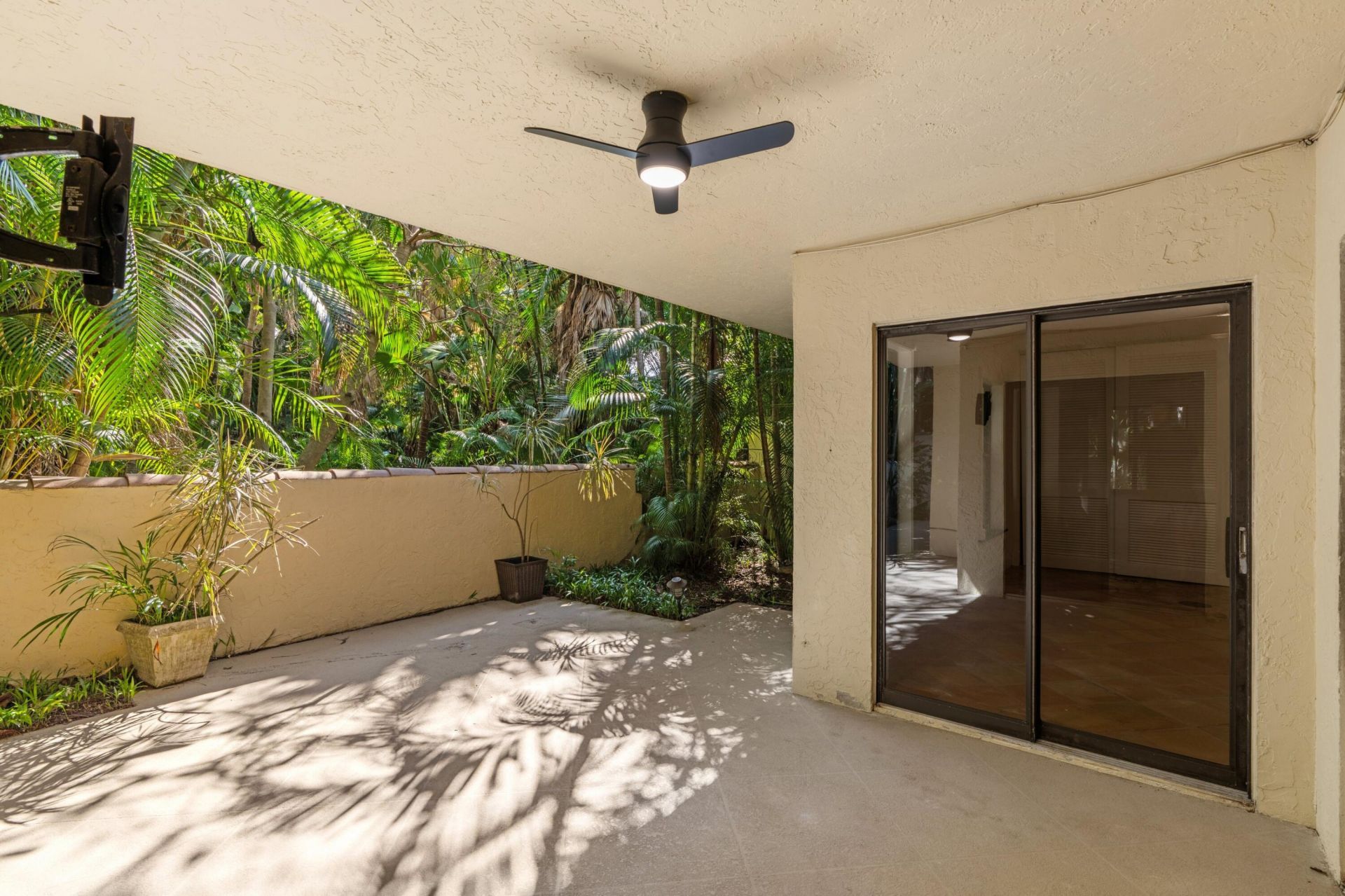 16 Via Lago, Boynton Beach, FL 33435 Photo