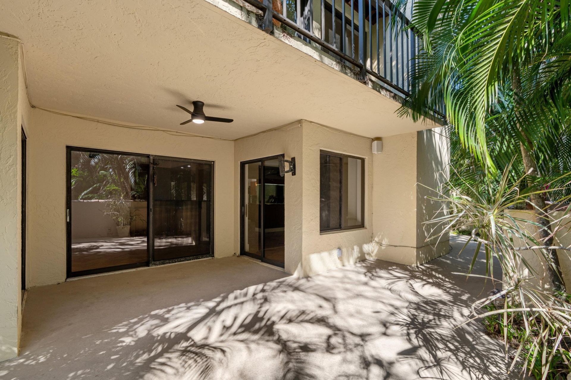 16 Via Lago, Boynton Beach, FL 33435 Photo