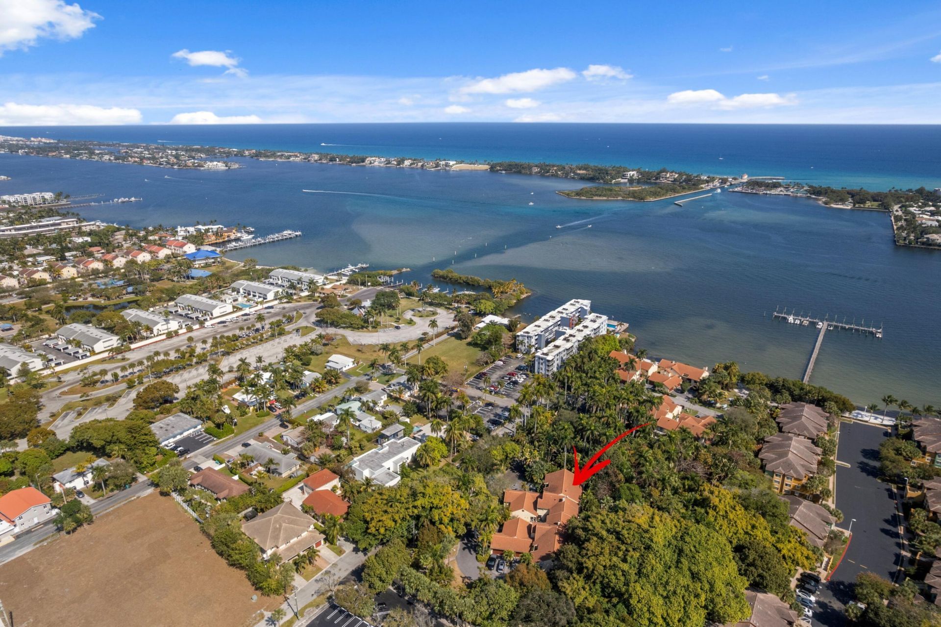 16 Via Lago, Boynton Beach, FL 33435 Photo