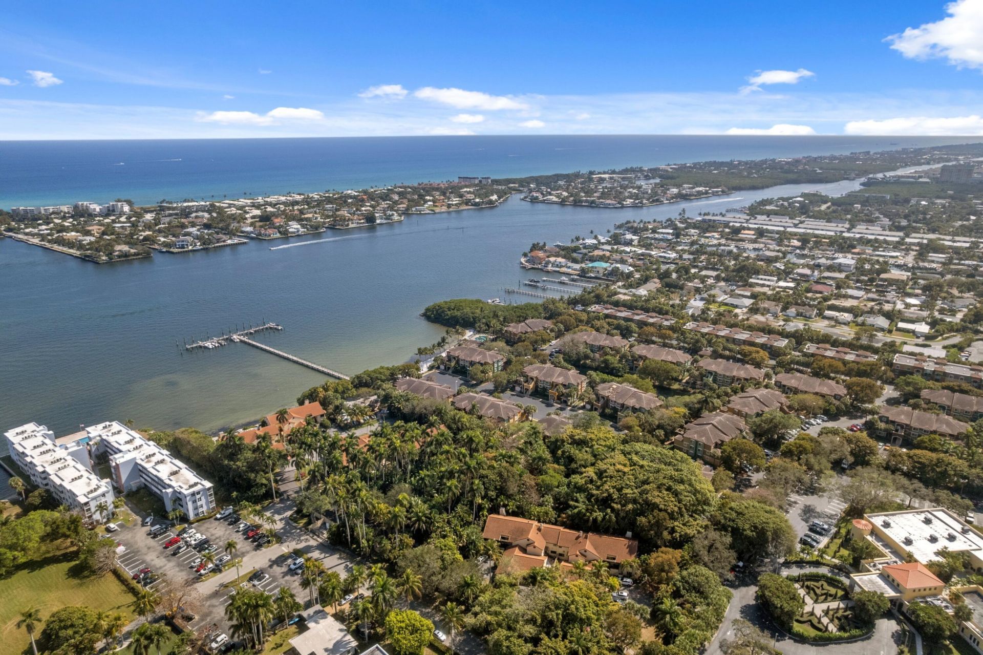 16 Via Lago, Boynton Beach, FL 33435 Photo