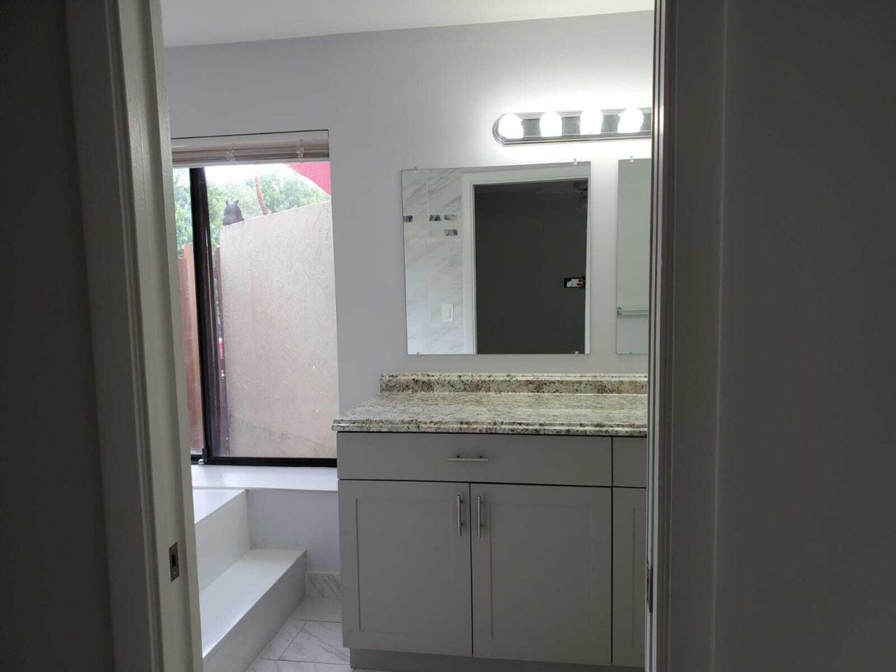 637 Executive Center Drive, Unit N102, West Palm Beach, FL 33401 Photo