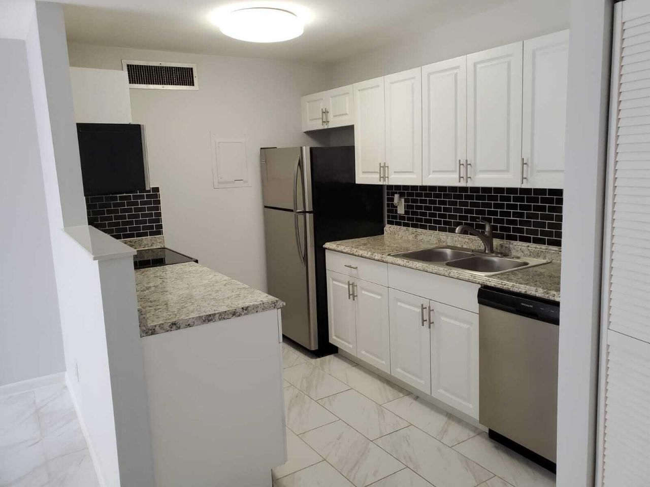 637 Executive Center Drive, Unit N102, West Palm Beach, FL 33401 Photo