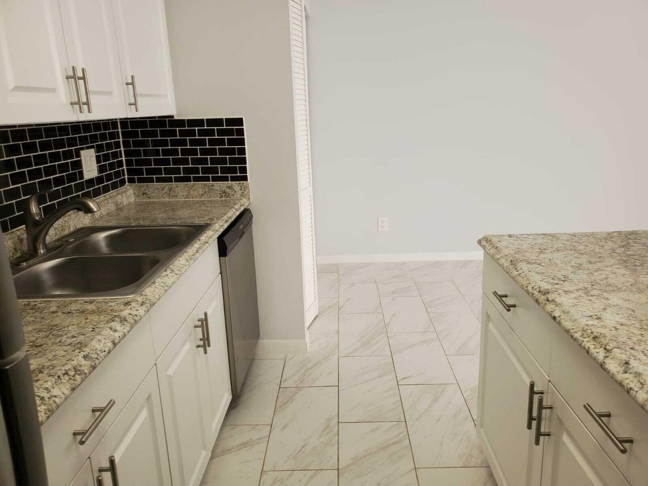 637 Executive Center Drive, Unit N102, West Palm Beach, FL 33401 Photo