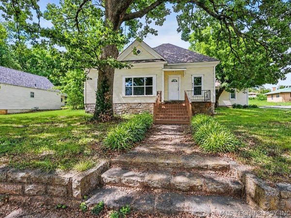 611 Goingsnake Street, Tahlequah, OK 74464