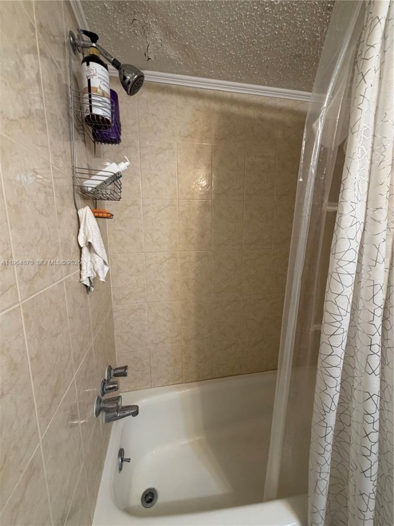 1913 S Ocean Dr, Unit 109, Hallandale Beach, FL 33009 Photo