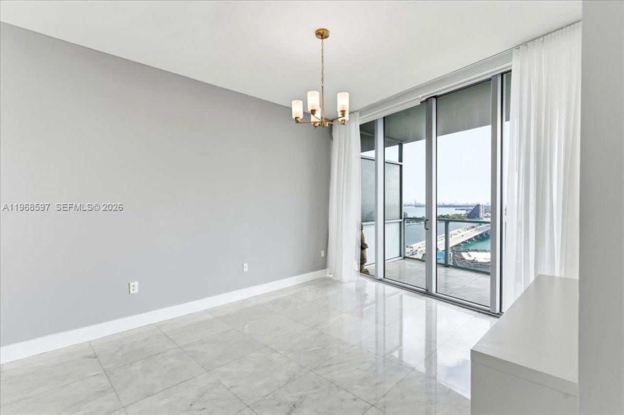 1100 Biscayne Blvd, Unit 2702, Miami, FL 33132 Photo