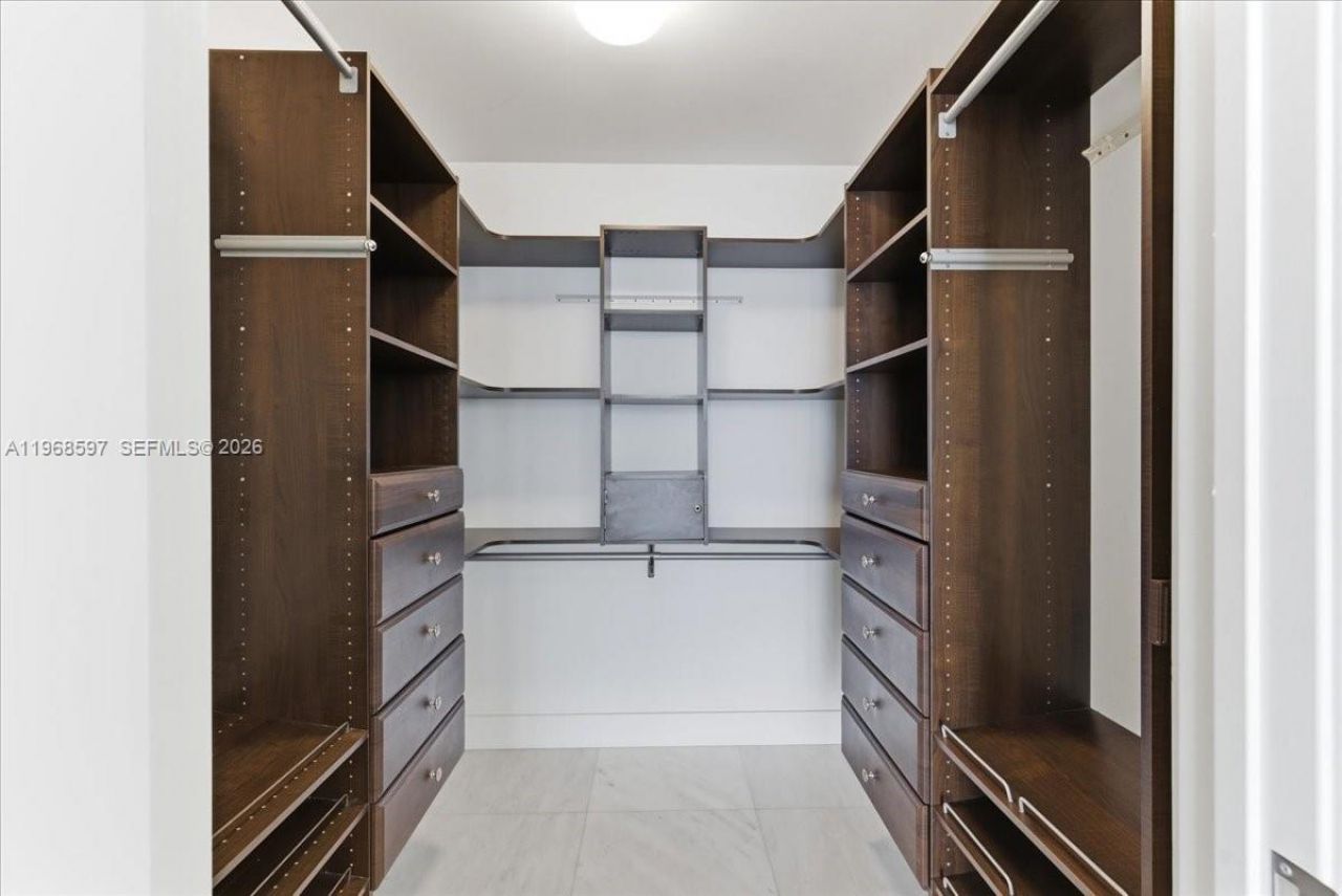 1100 Biscayne Blvd, Unit 2702, Miami, FL 33132 Photo