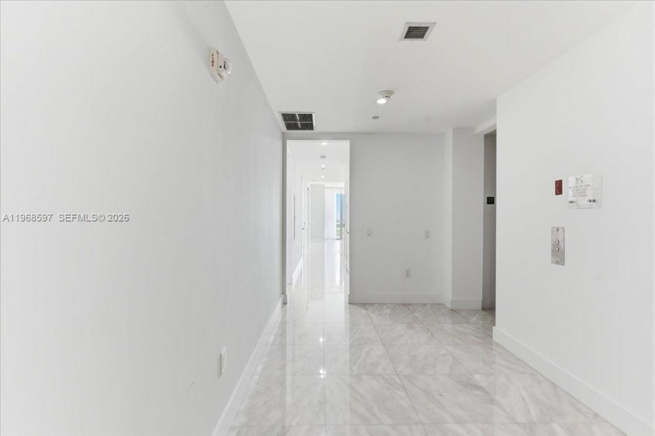 1100 Biscayne Blvd, Unit 2702, Miami, FL 33132 Photo