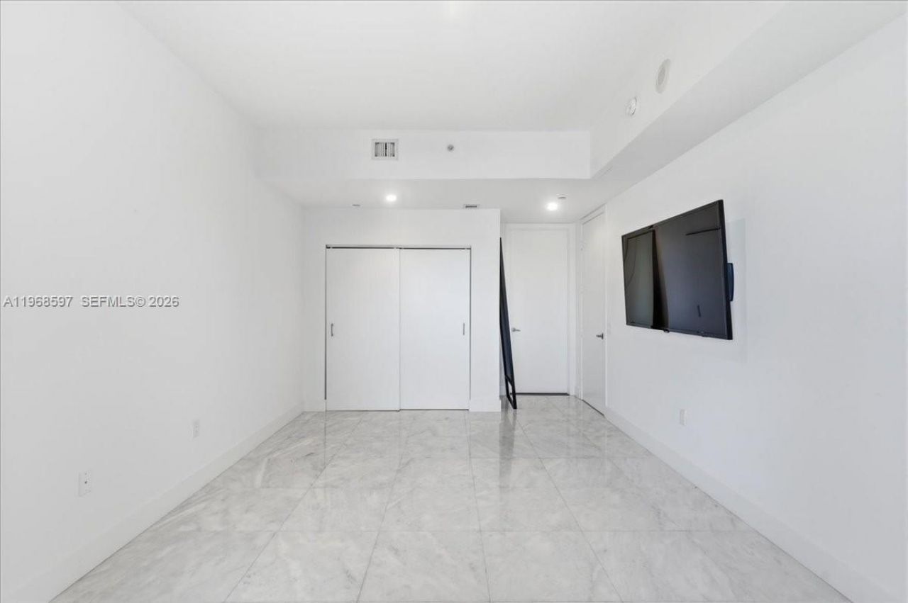 1100 Biscayne Blvd, Unit 2702, Miami, FL 33132 Photo