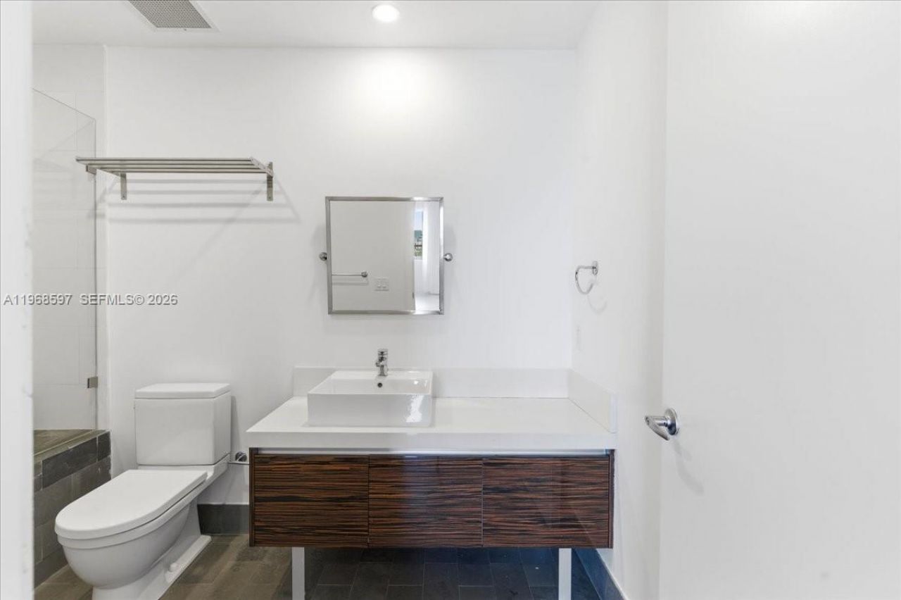 1100 Biscayne Blvd, Unit 2702, Miami, FL 33132 Photo