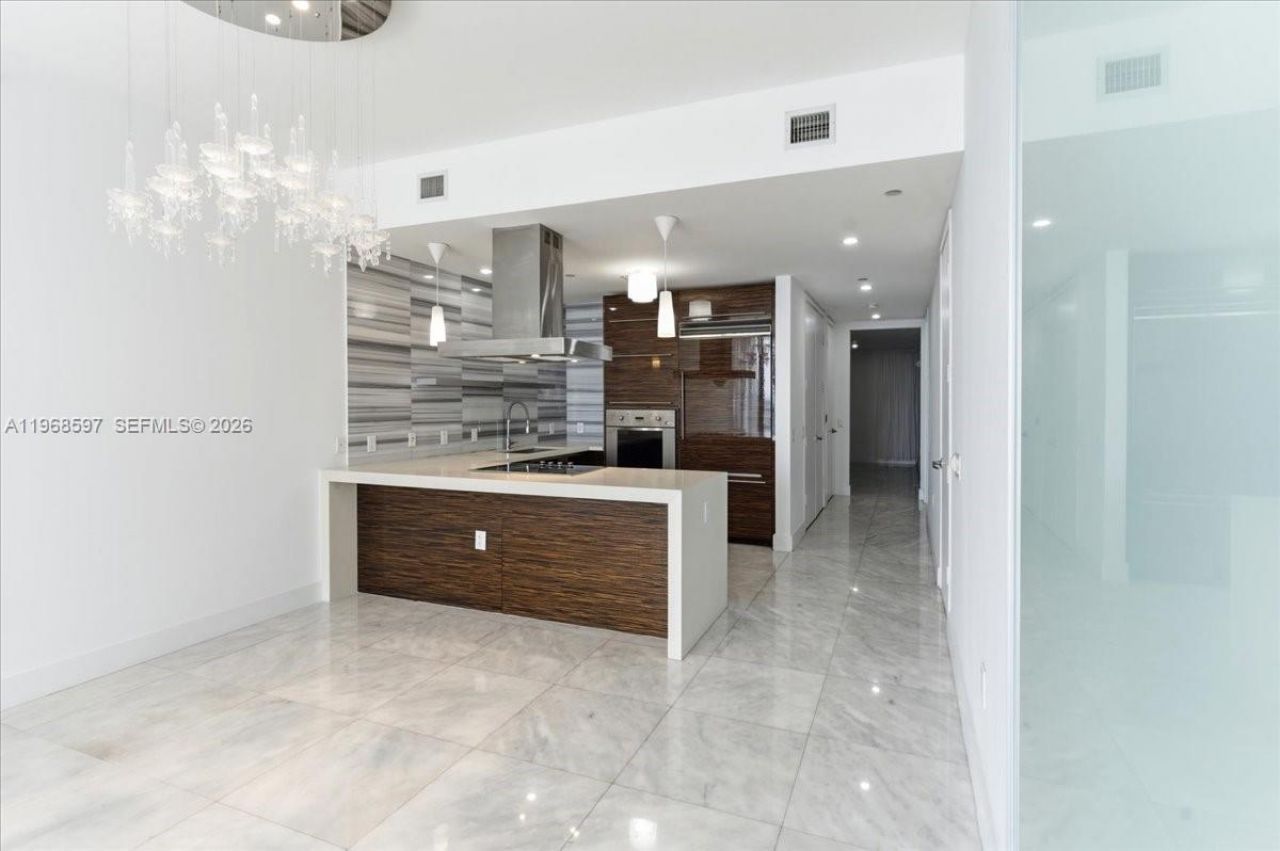 1100 Biscayne Blvd, Unit 2702, Miami, FL 33132 Photo