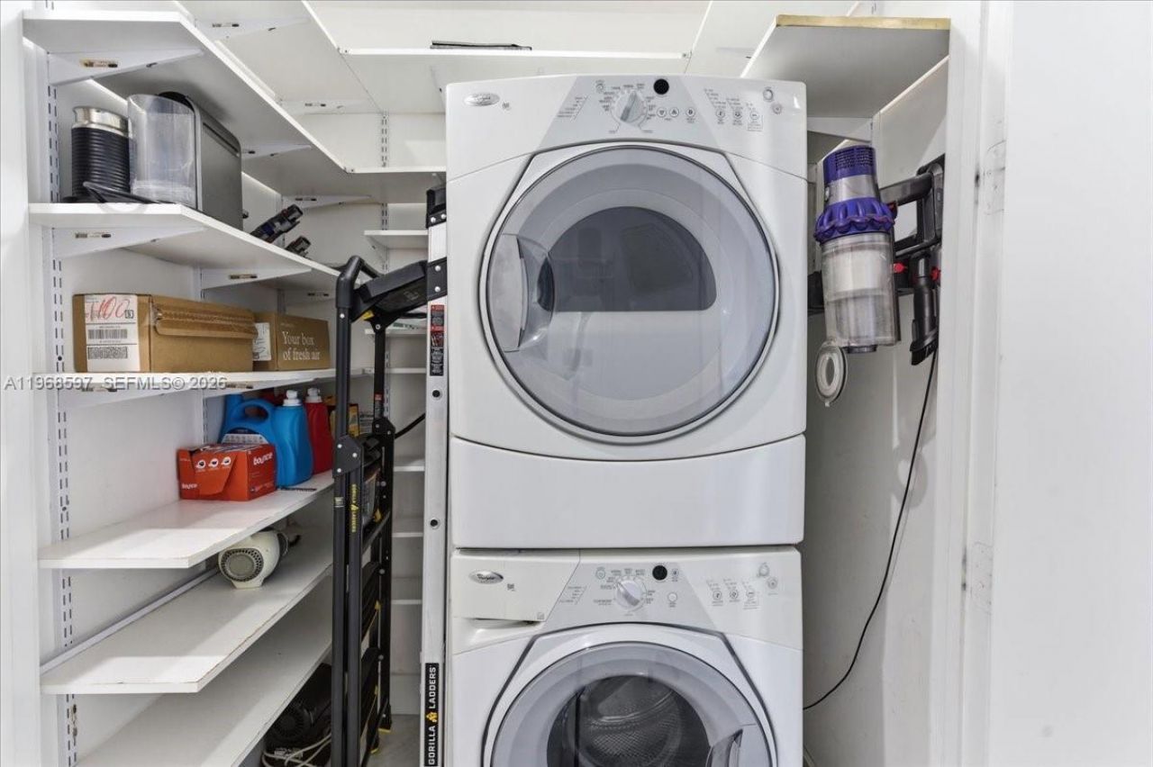 1100 Biscayne Blvd, Unit 2702, Miami, FL 33132 Photo