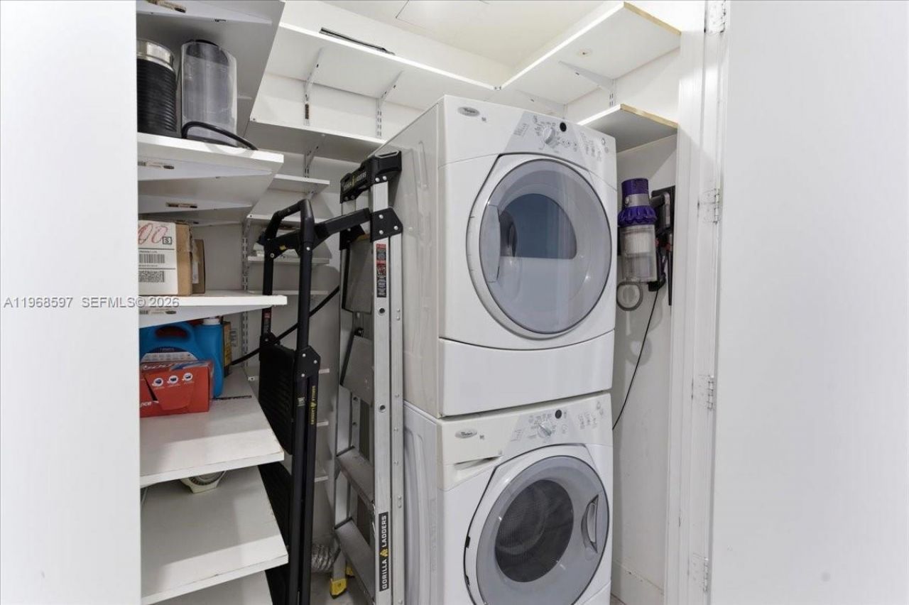 1100 Biscayne Blvd, Unit 2702, Miami, FL 33132 Photo