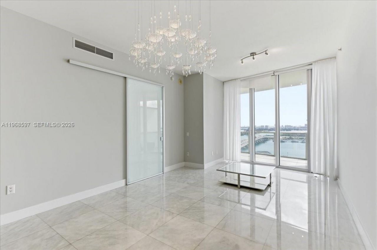 1100 Biscayne Blvd, Unit 2702, Miami, FL 33132 Photo