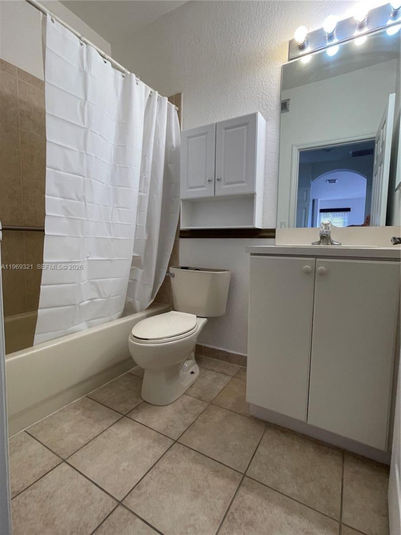 10844 NW 84th St, Doral, FL 33178 Photo