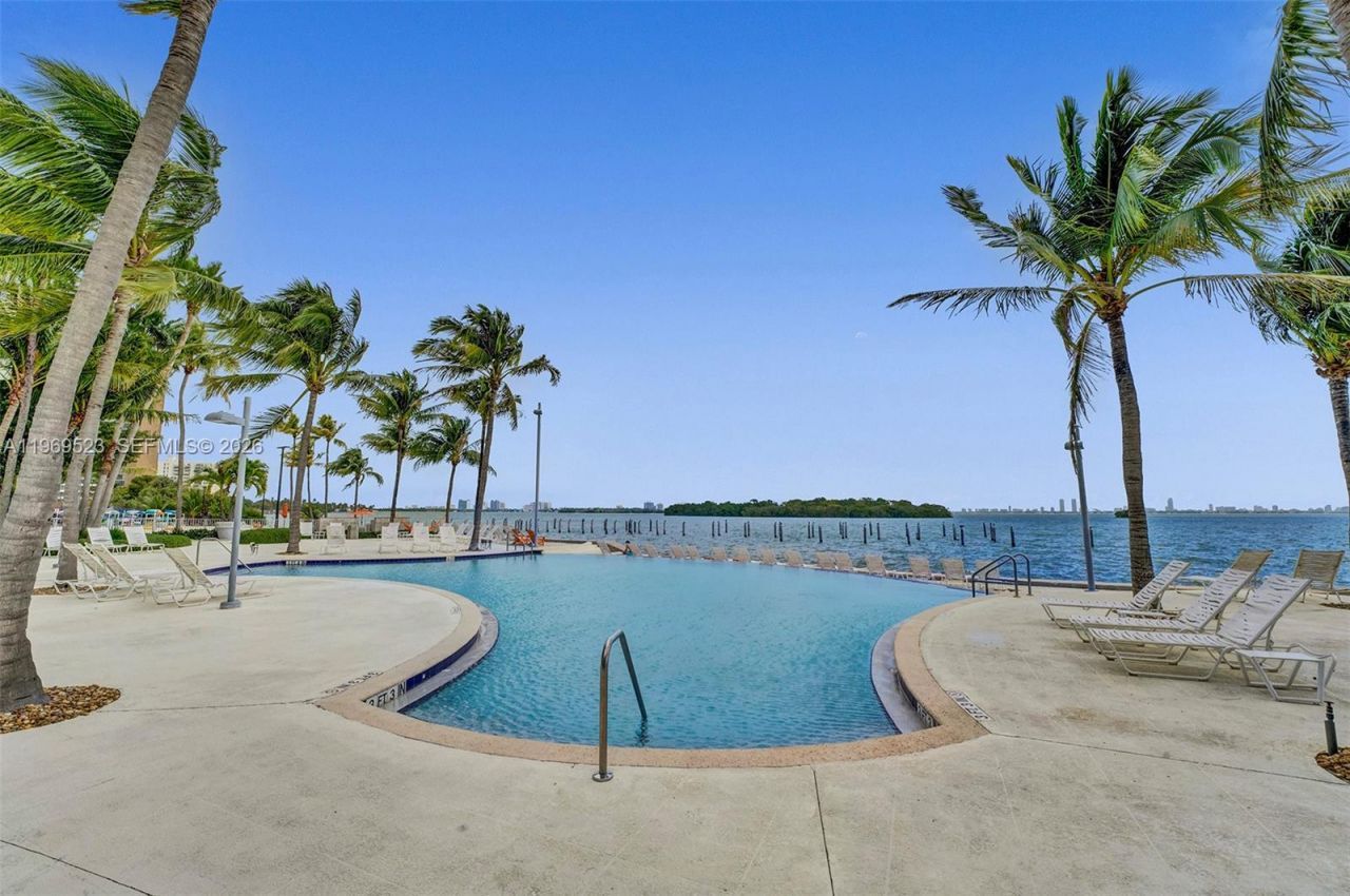 750 NE 64th St, Unit B415, Miami, FL 33138 Photo