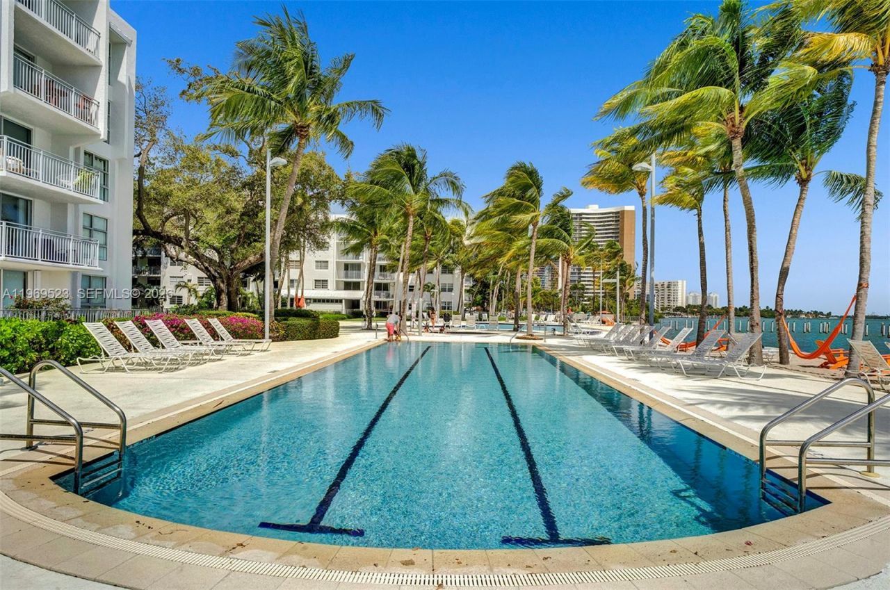 750 NE 64th St, Unit B415, Miami, FL 33138 Photo