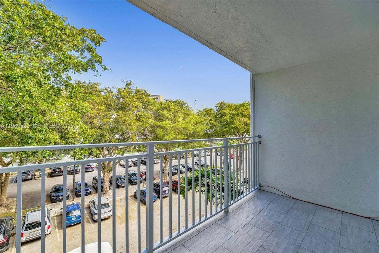 750 NE 64th St, Unit B415, Miami, FL 33138 Photo