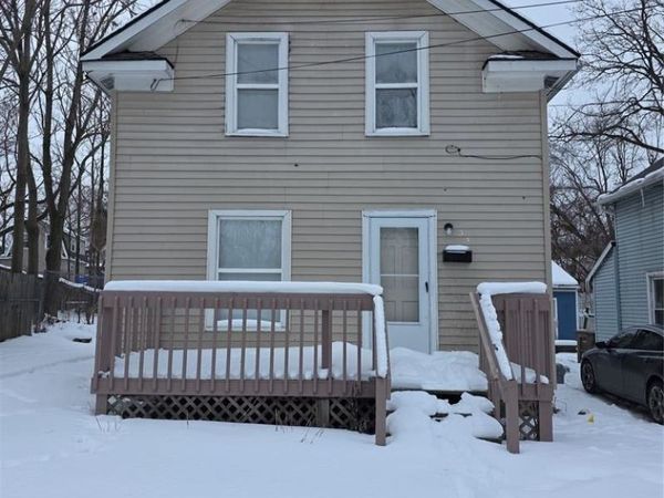 35 Clarence Street, Pontiac, MI 48342