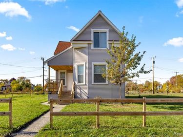 1973 E Grand Unit B Boulevard, Detroit, MI 48211