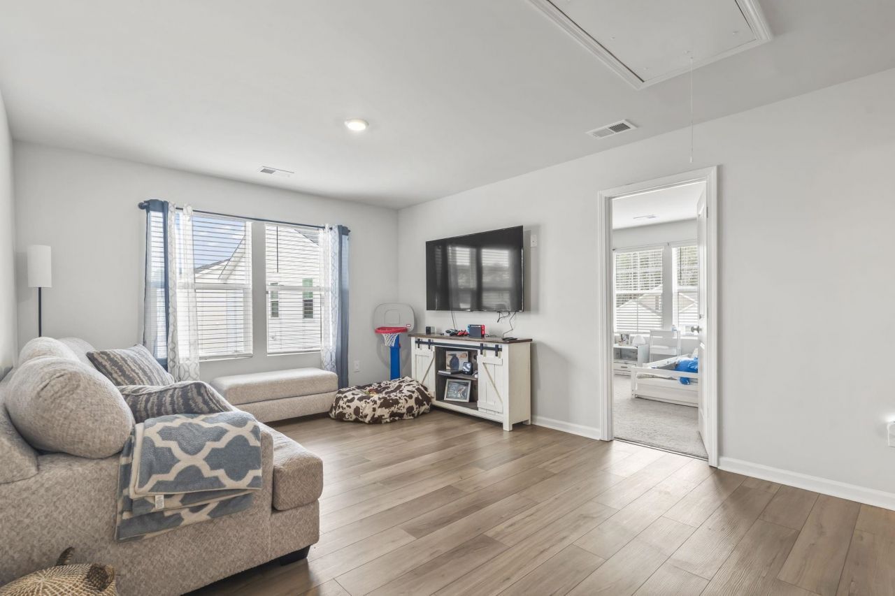 415 Mcgarry Dr. Photo 15