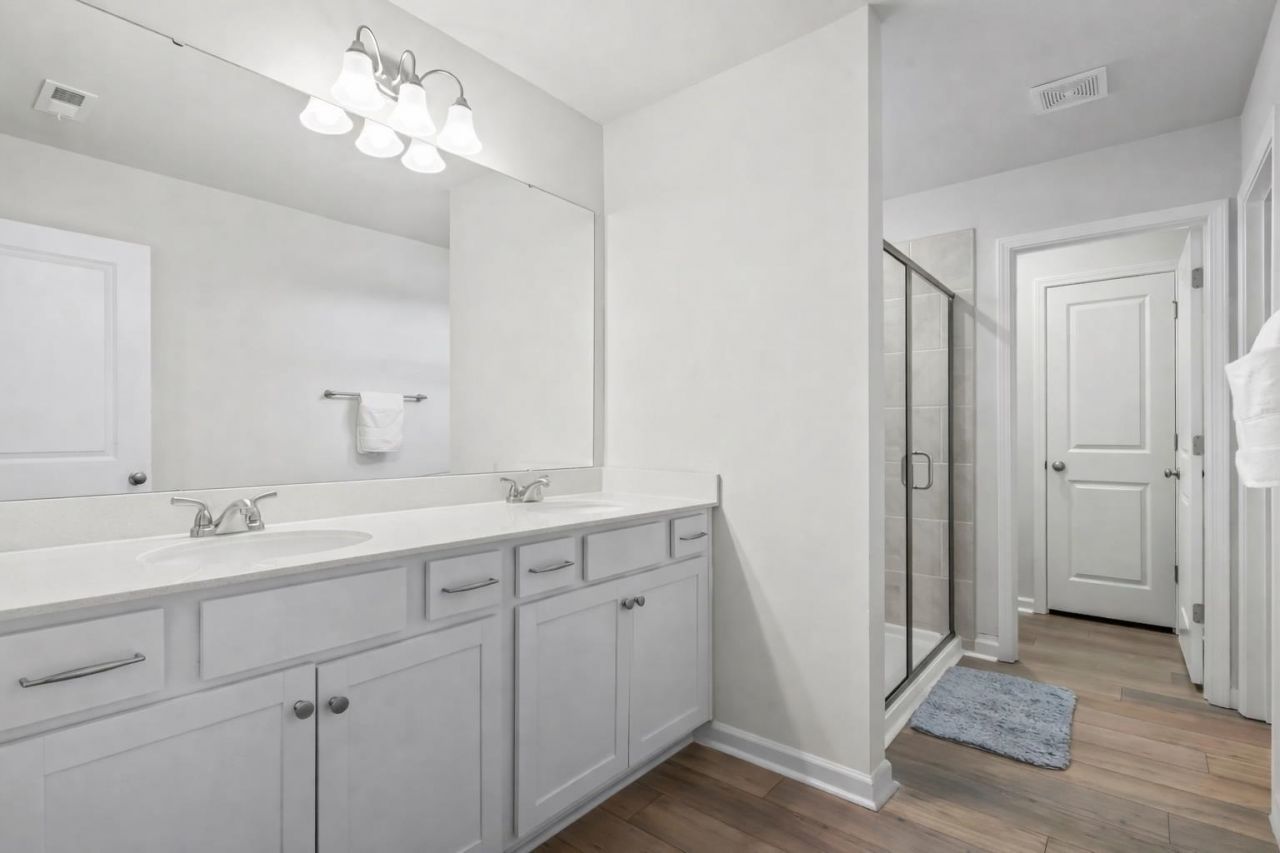 415 Mcgarry Dr. Photo 16