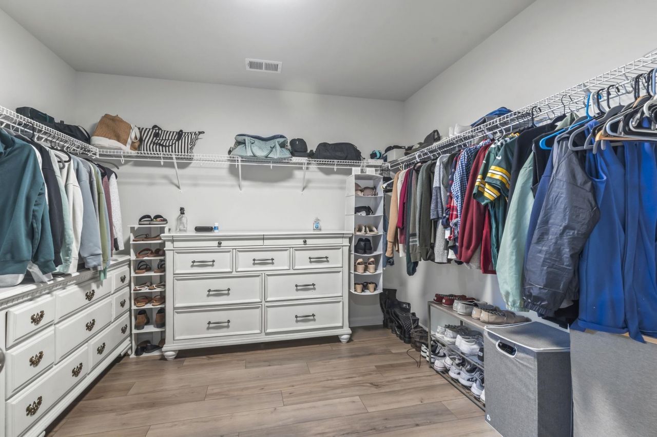 415 Mcgarry Dr. Photo 18