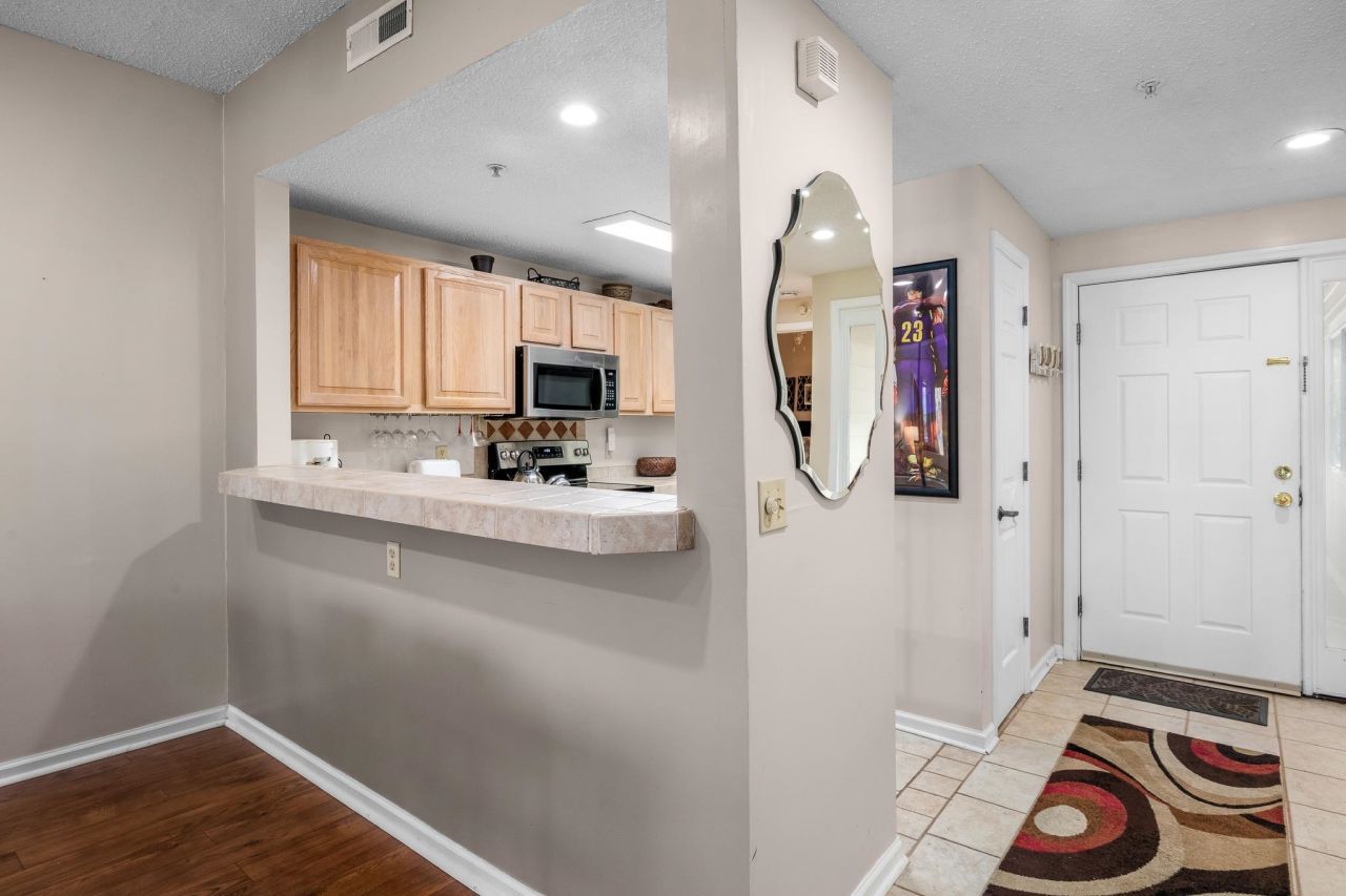 1550 Spinnaker Dr. Photo 12