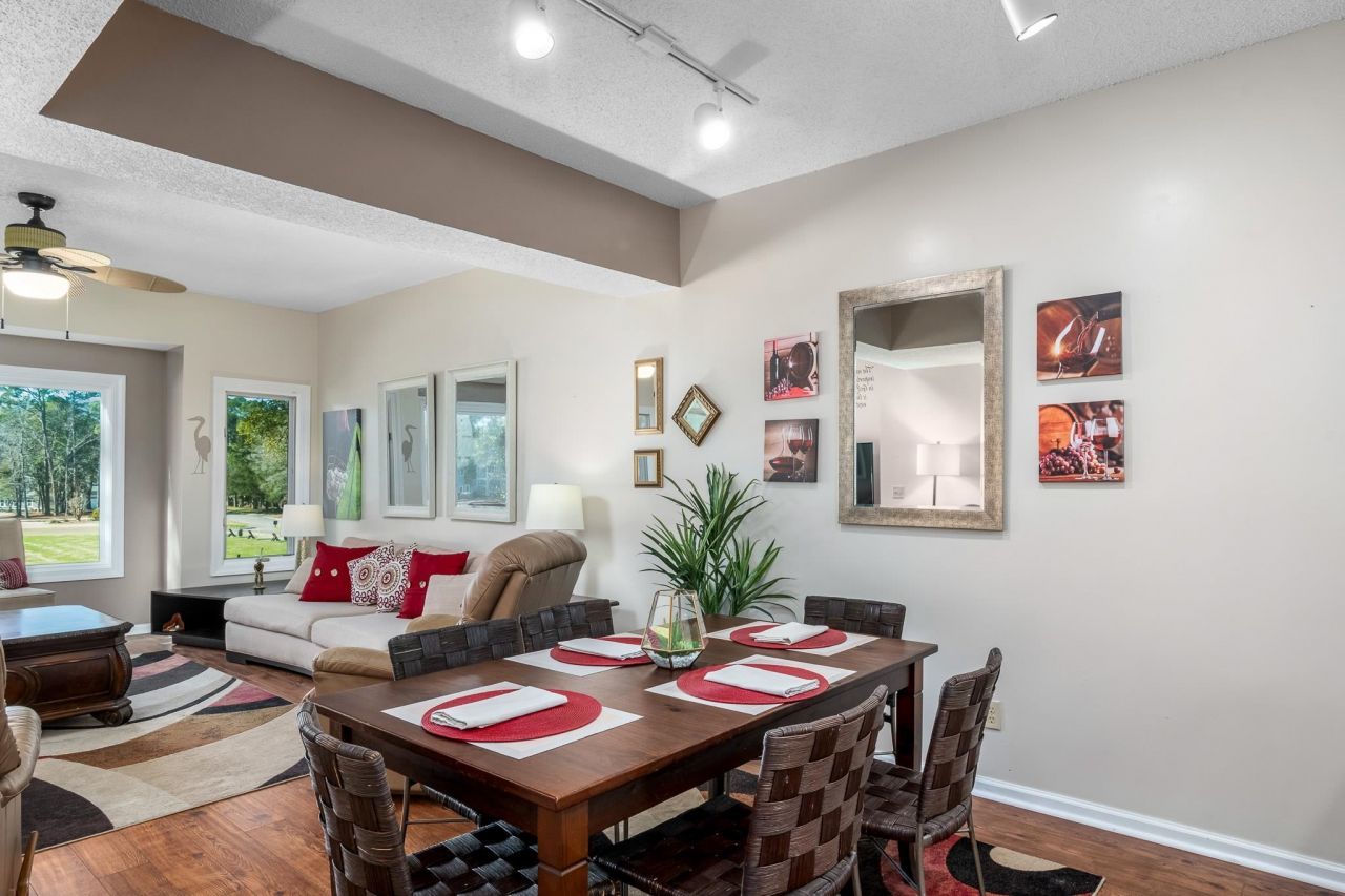 1550 Spinnaker Dr. Photo 13