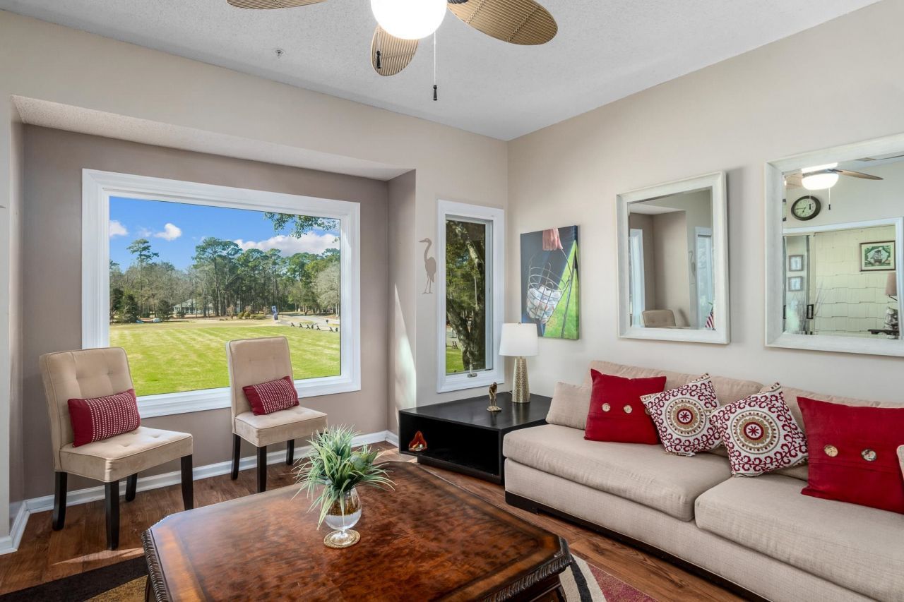 1550 Spinnaker Dr. Photo 16