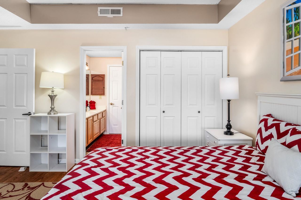 1550 Spinnaker Dr. Photo 23