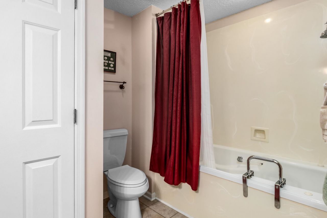 1550 Spinnaker Dr. Photo 25