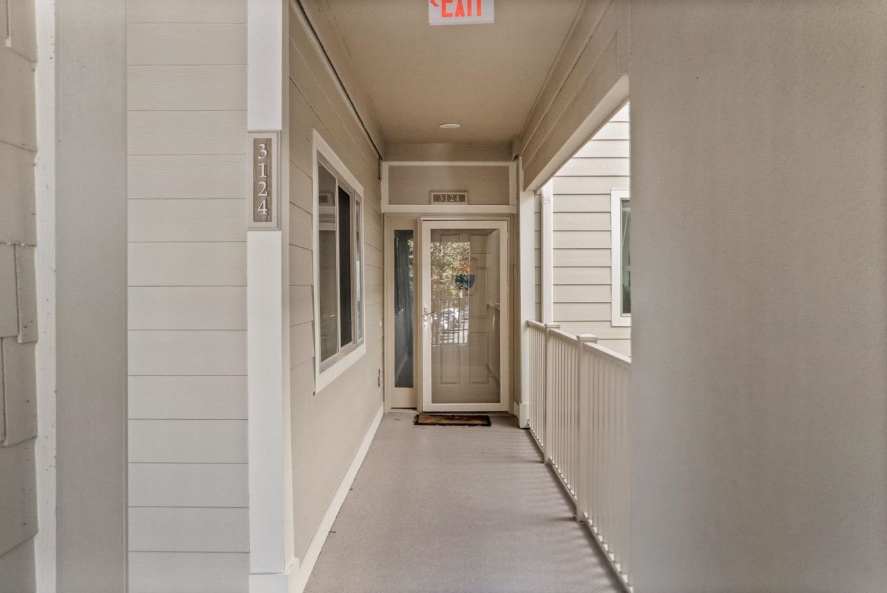 1550 Spinnaker Dr. Photo 28