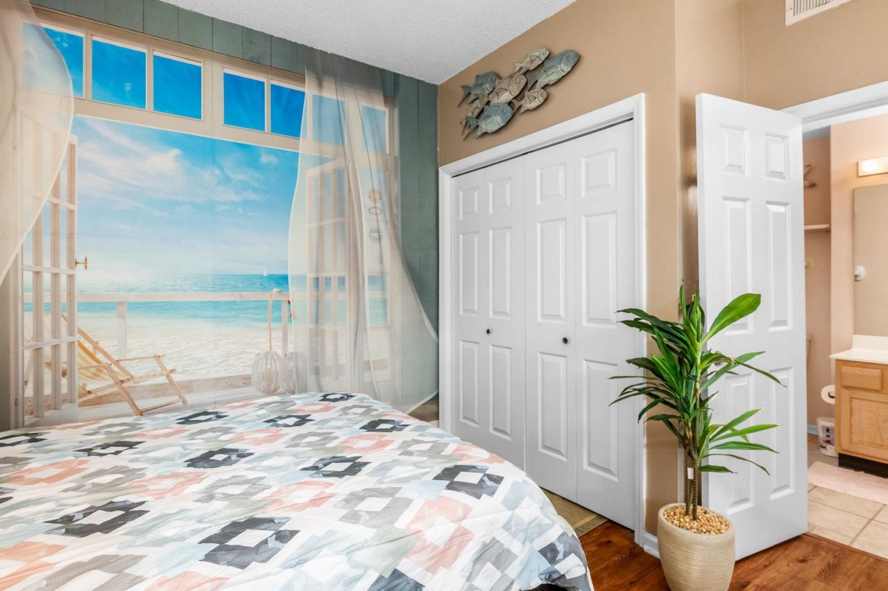 1550 Spinnaker Dr. Photo 7