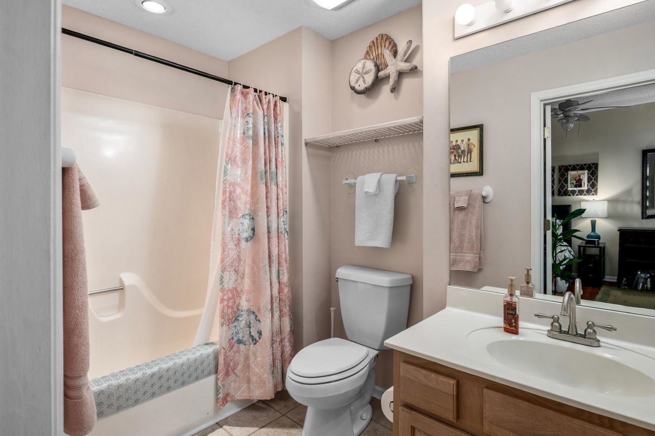 1550 Spinnaker Dr. Photo 8