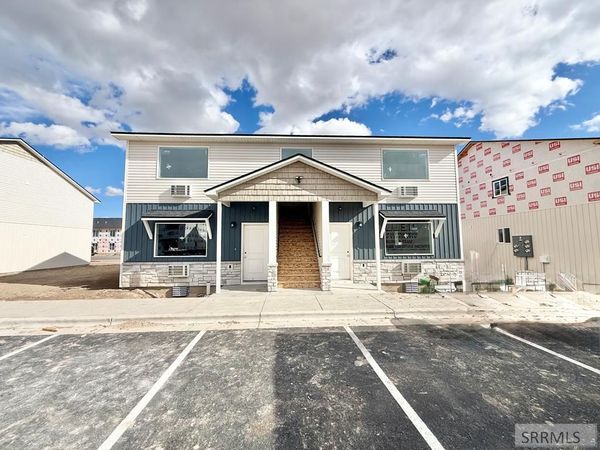 5405 Park Lawn Drive, Unit 111, CHUBBUCK, ID 83202