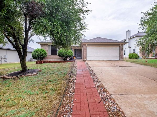 105 Cattail CV, Hutto, TX 78634